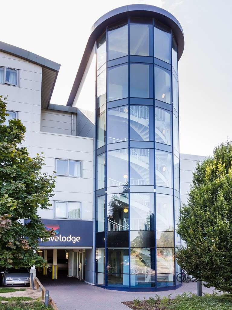 Travelodge Guildford Eksteriør billede