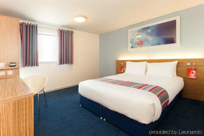 Travelodge Guildford Eksteriør billede